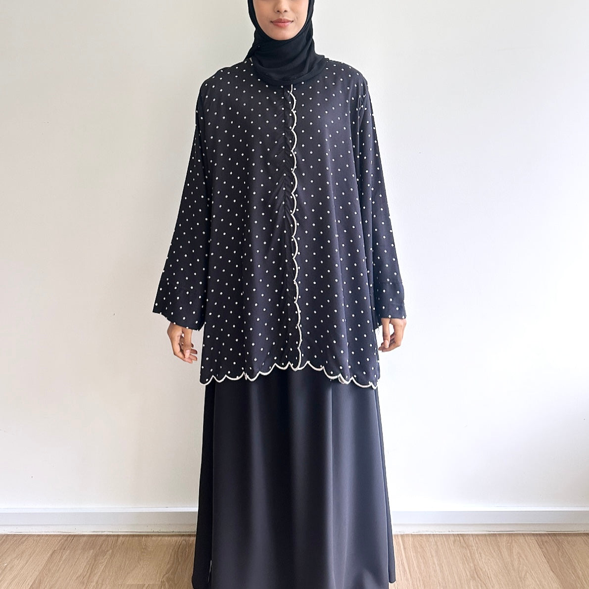 Mara scallop dot blouse