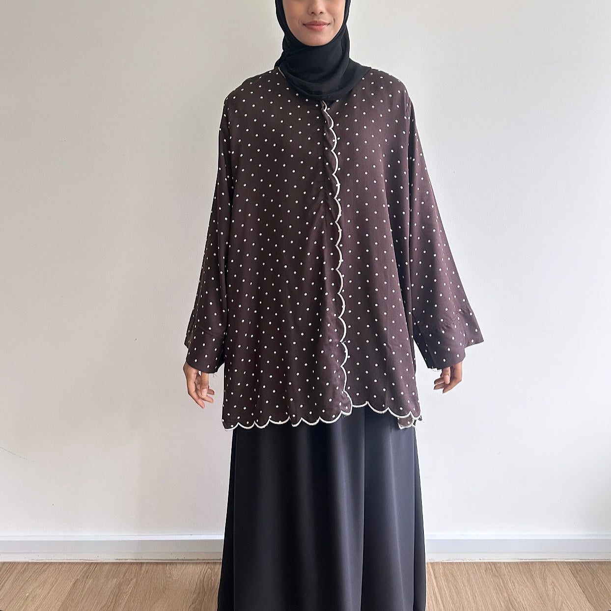 Mara scallop dot blouse