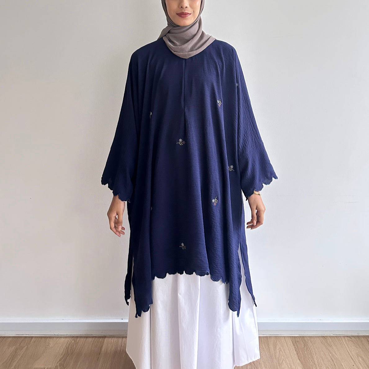 Amara scallop midi