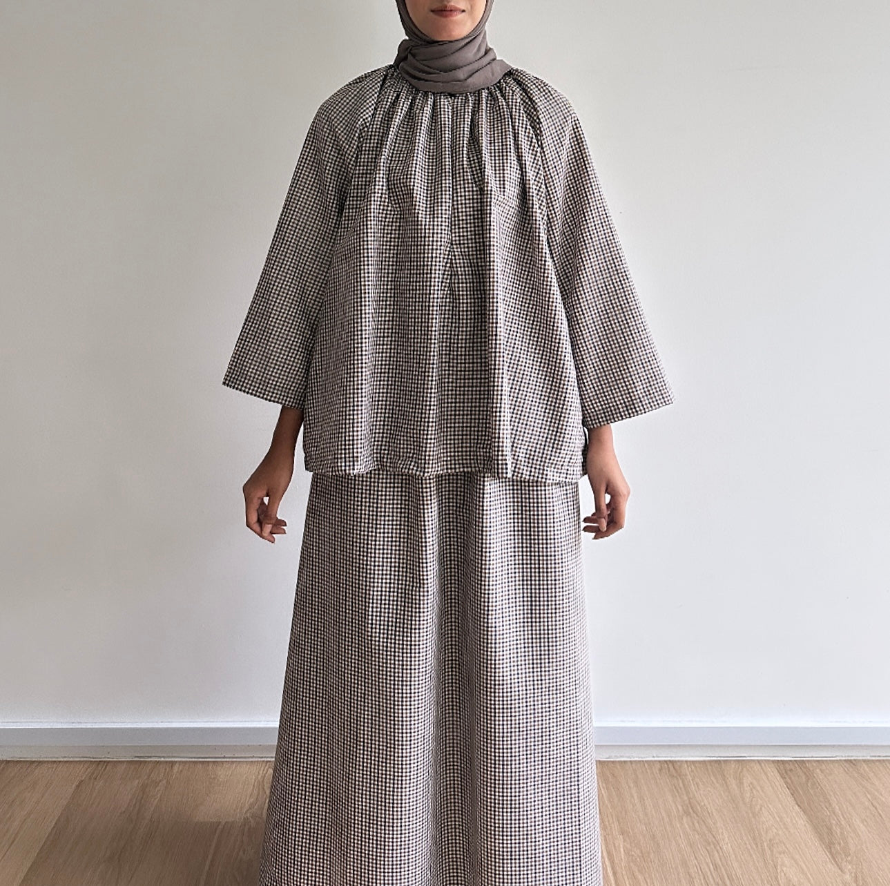 Tania small checkered skirt set
