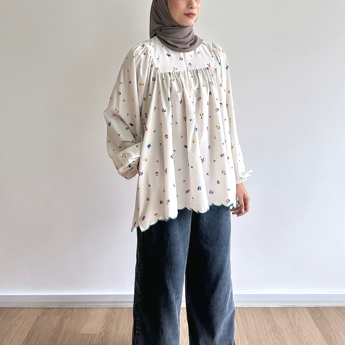 Anna floral puffy sleeve blouse